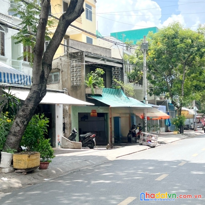 Nhà góc 2 tầng mặt tiền cao xuân dục p12q8 - giá : 10 tỷ