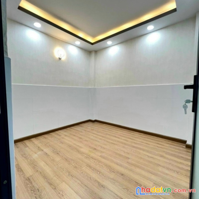 Bán nhà mặt tiền đường số 8 phường 11 gò vấp 72m2 10 tỷ