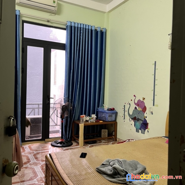 Chính chủ cần bán nhà phố đường láng quận đống đa 45m2 x 5 t 5.5 tỷ ô tô kd