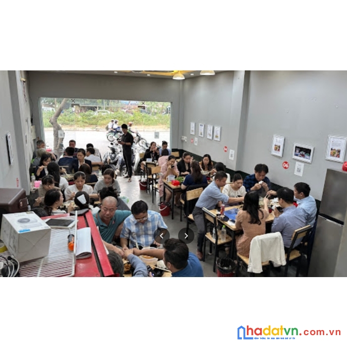 Bán nhà mặt phố hoàng cầu, view hồ, kinh doanh đỉnh, thống số đẹp, giá cạnh tranh, 50m2 25 tỷ.