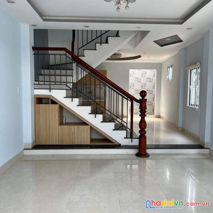 .nhà trần cao vân, góc kiệt 3m, 57m2, 2.5 tầng đẹp, 2.5 tỷ