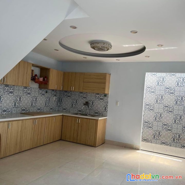 .nhà trần cao vân, góc kiệt 3m, 57m2, 2.5 tầng đẹp, 2.5 tỷ