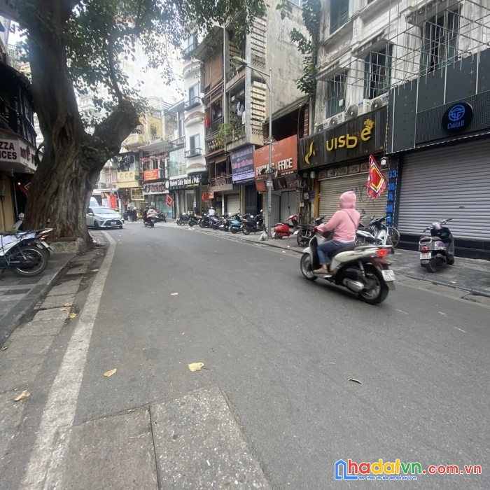 Khách sạn đẳng cấp phố cổ - khu phố người nước ngoài du lịch và làm việc- vị trí đẹp nhất phố -