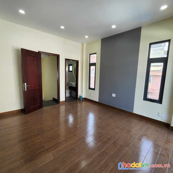 Bán gấp nhà (hồ biểu chánh, phường 11, phú nhuận)