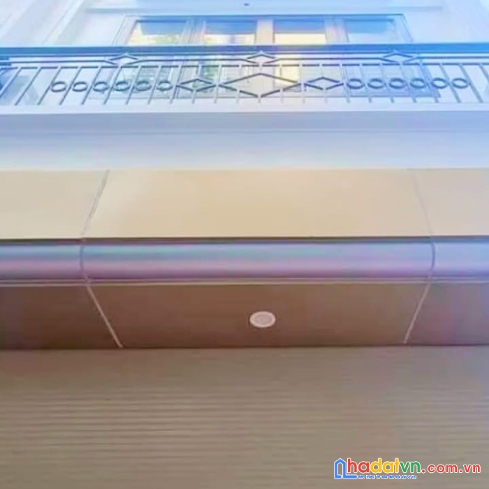 Nhà đẹp thiết kế hiện đại 5 tầng 3 phòng ngủ dt: 35m2  mt:4m + fun nội thất xịn sò khách về ở luôn
