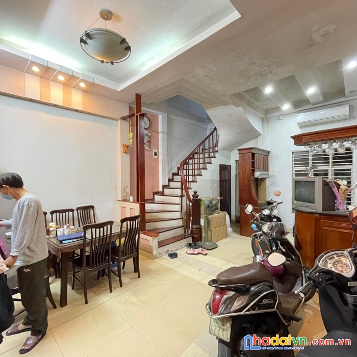 Cho thuê nhà kđt đại kim 55m2 ở kd văn phòng - 4 tầng, 2 ô tô vào được nhà