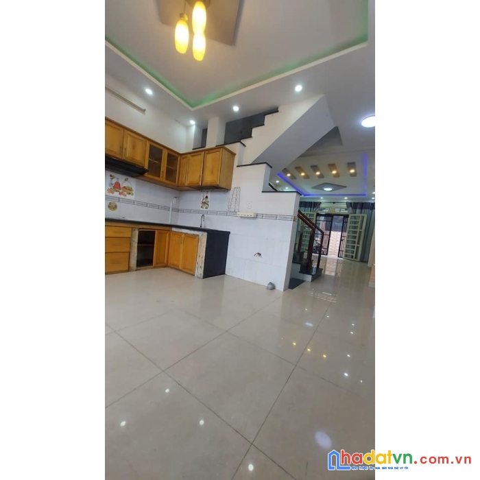Tân sơn nhì, tân phú,3 tầng, 62m2, hẻm ô tô thông,ngộp bnak cần bán gấp