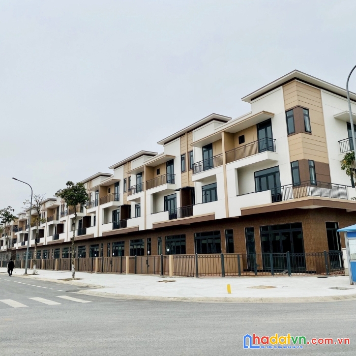 Độc quyền căn nhà phố 120m2 đã có sổ hồng chỉ từ 6xx tỷ, bằng giá 2 năm trước