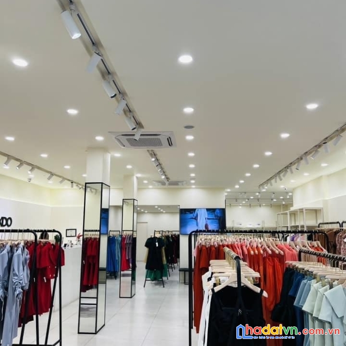 Chính chủ bán gấp nhà mặt phố nam đồng, lô góc kinh doanh sầm uất 70m2, mt 4,5m, vỉa hè, 25 tỷ