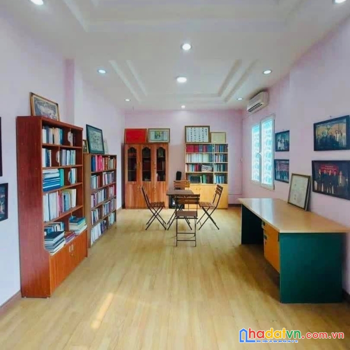 Bán nhà hxh tránh sát nguyễn thị thập q7. ngang 5m bề thế. 100m2. chỉ 10.5 tỷ