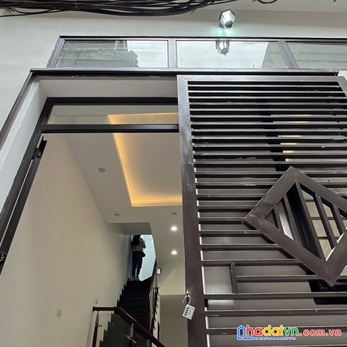 Chính chủ cần bán nhà phố hoàng ngân 45m2 x 4 tnhỉnh 5 tỷ ô tô kd