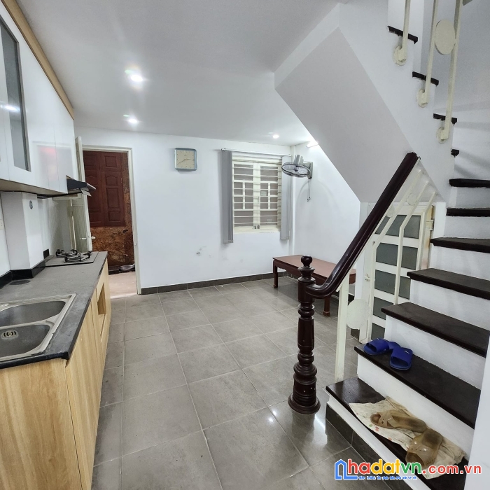 Hiếm-nhà phố vĩnh phúc 35m nhỉnh 5ty 2 mặt ngõ ô tô đỗ cổng