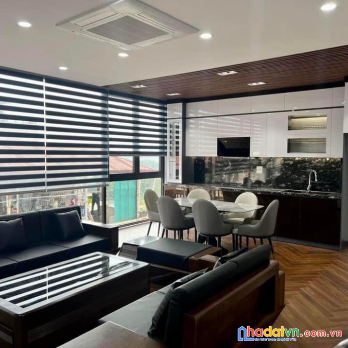 Bán nhà phố hào nam, tt quận đống đa, ô tô trong nhà, văn phòng, kinh doanh, 55m2, 4 tầng, nhỉnh