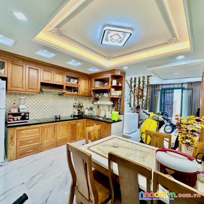Ngộp bán nhà hxh đường hòa bình - 54m2 - 5 tầng