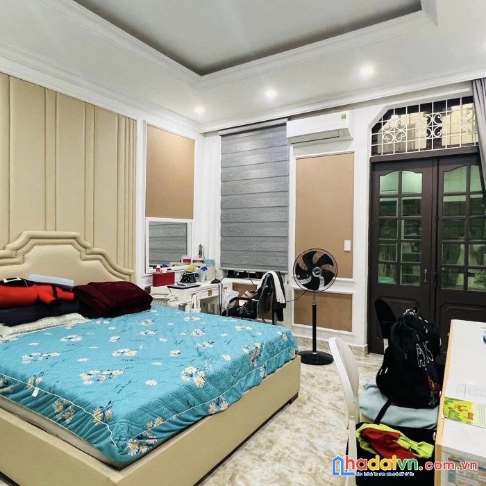 Bán nhà quốc tử giám, đống đa, ô tô tránh, lô góc, 45m2 5 tầng, giá 6 tỷ