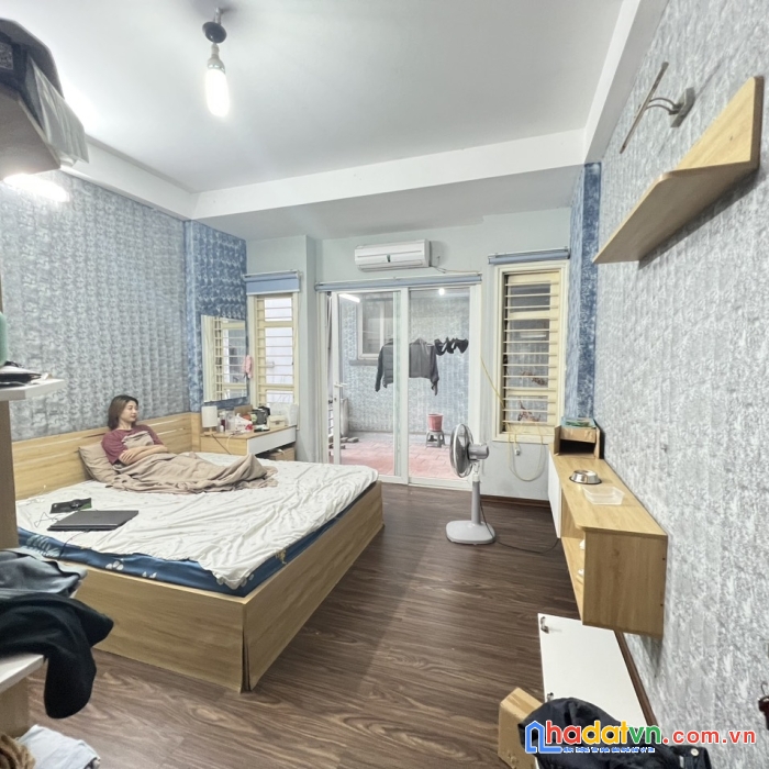 Cho thuê nhà võng thị, tây hồ 60m mới đẹp 3 ngủ 12tr/tháng. có sân rộng. 0983562893