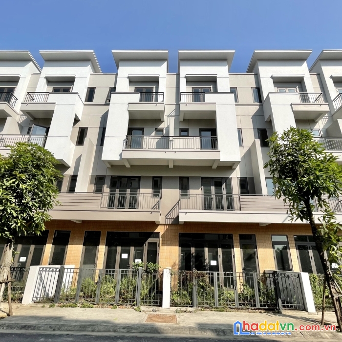 Cần bán nhanh căn góc shophouse 75m 4 tầng đối diện chân đế chung cư, pháp lý hoàn chỉnh