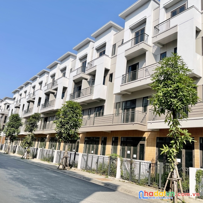 Cần bán nhanh căn góc shophouse 75m 4 tầng đối diện chân đế chung cư, pháp lý hoàn chỉnh