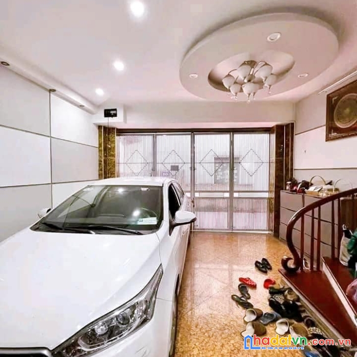 Nhà đẹp đội cấn-gara oto-ngõ thẳng 50m ra mp-55m2x5t-10.9 tỷ