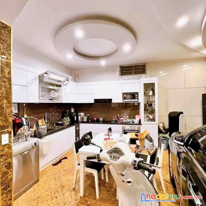 Nhà đẹp đội cấn-gara oto-ngõ thẳng 50m ra mp-55m2x5t-10.9 tỷ