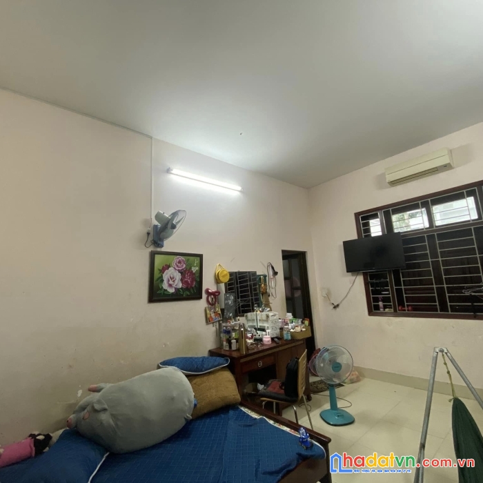 Bán 439m2  đát tặng biệt thự đẹp và 11p trọ. thu 30tr/1t.  ngay kha vạn cân