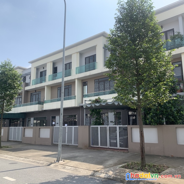 Bán rẻ nhà phố đường 26m, chỉ nhỉnh 6 tỉ có ngay nhà 3 tầng 120m2