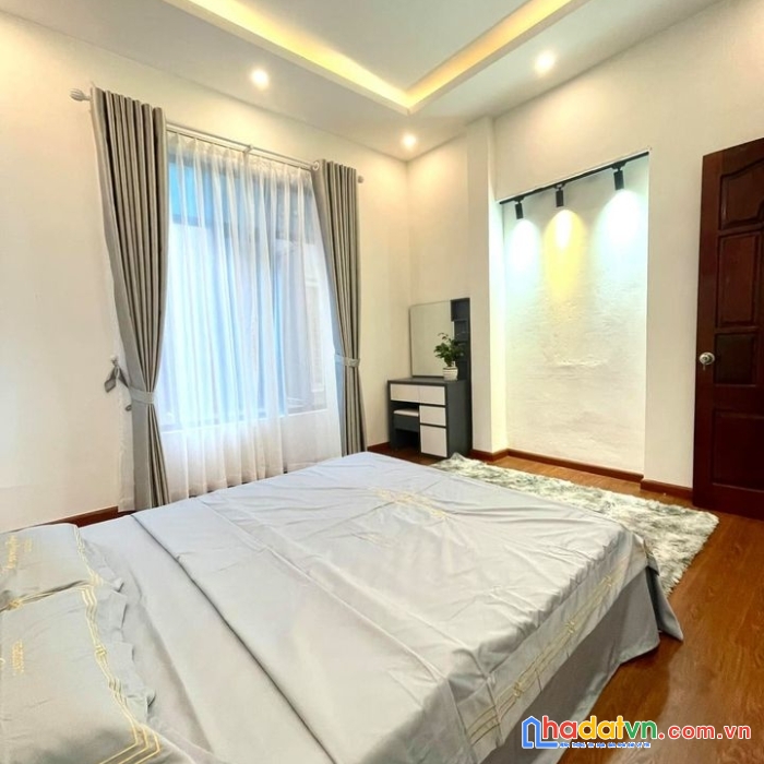 Bán nhà xã đàn 40m2 giá 4,5 tỷ đẹp ở luôn, thoáng trước sau, ngõ rộng