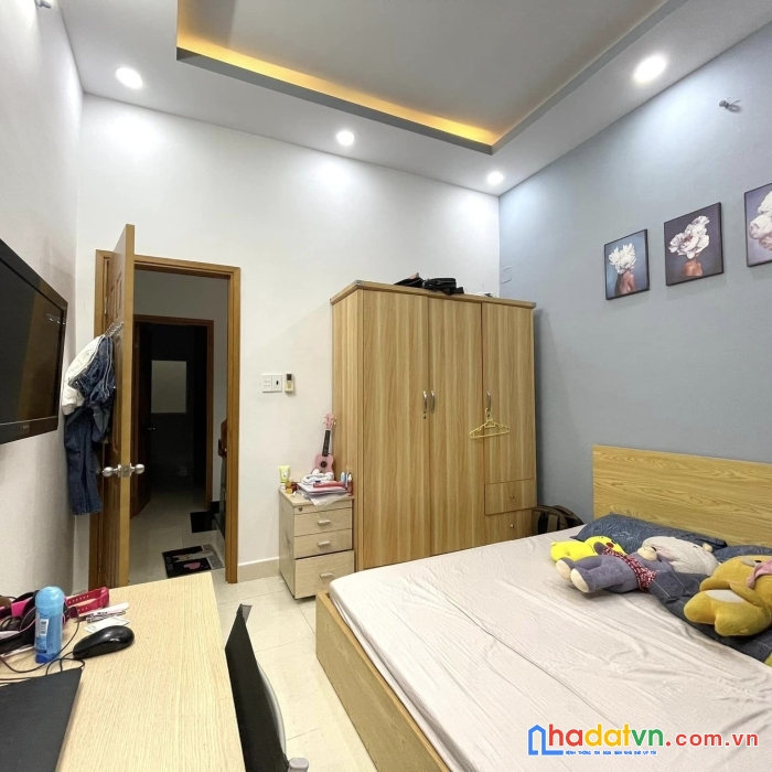 Kẹt ngân hàng, bán nhanh nhà cách mạng tháng 8, quận 10, gần công viên lê thị riêng