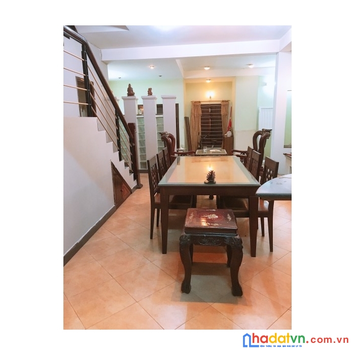 Ktx nữ ngay vx hàng xanh