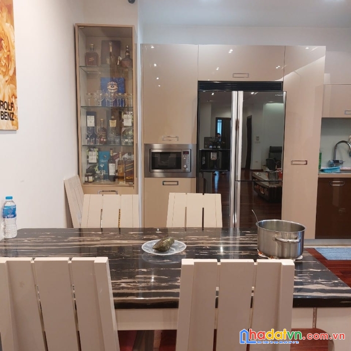 Căn hộ eurowindow trần duy hưng, 146m2, 3 phòng ngủ rộng, 8 tỷ, nội thất nhập khẩu