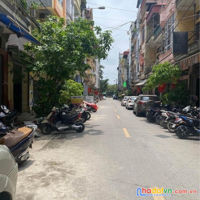 Bán nhà mặt phố trần đăng ninh, hà đông, sát quận ủy, 40m2, mt4m, nhỉnh 7 tỷ