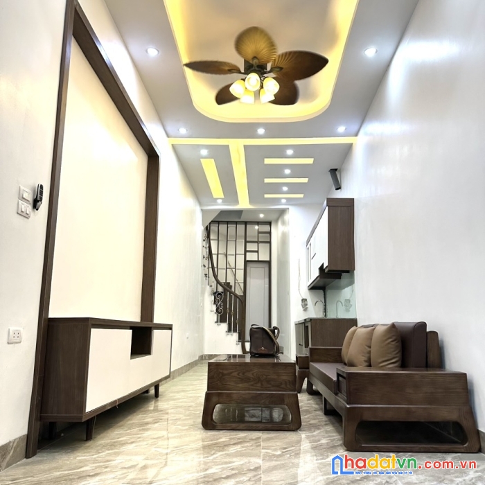 Bán nhà 5 tầng phố đại la- nhà đẹp xây mới,kiên cố chắc chắn,ô tô đỗ cửa,kinh doanh nhẹ