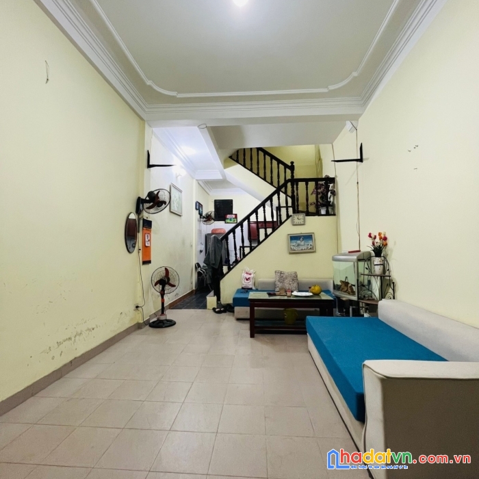 Chính chủ cần bán nhà phố pháo đài láng quận đống đa 36 m2 x 4 t 5,1 tỷ ô tô kd