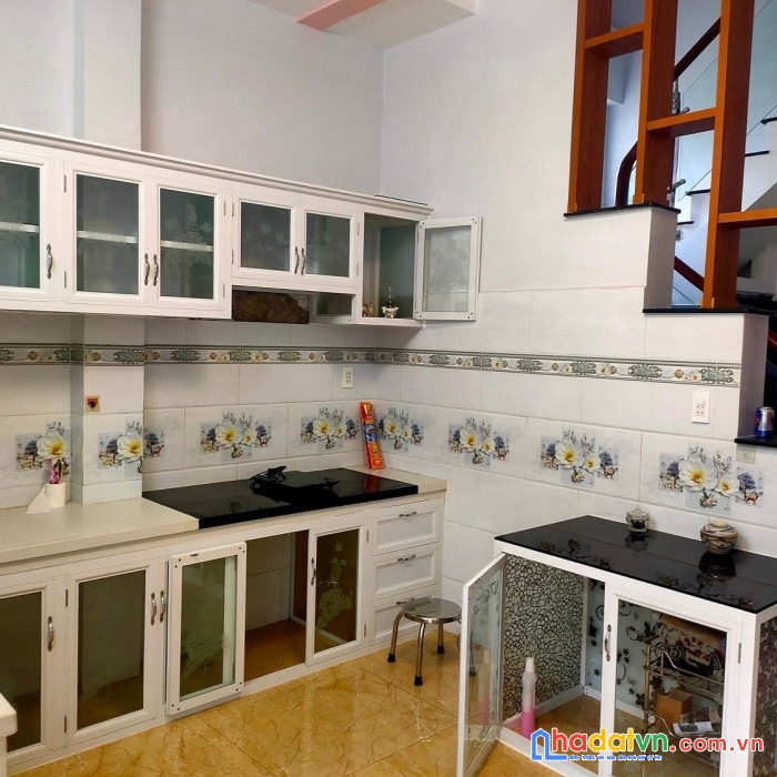 Bán nhà hẻm xe tải, đường đình nghi xuân, bình tân, 60m2, 4 x 15m, 2 tầng, 3pn, chỉ 5.5 tỷ tl