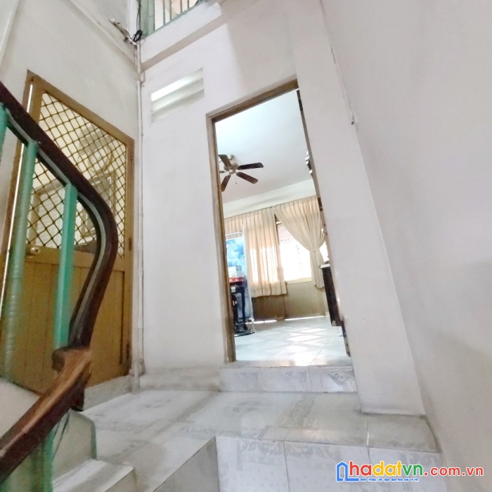 Nhà bán 3 tầng mặt tiền phạm thế hiển p3 q8 - giá 10 tỷ 500 triệu