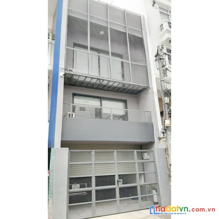 Nhà 3 tầng đường bùi minh trực p6q8. giá 3,98 tỷtl