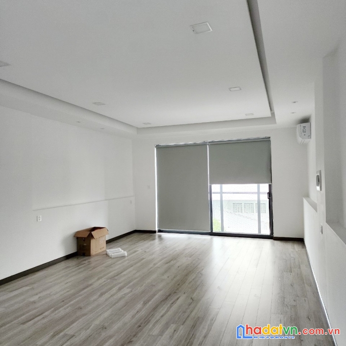 Nhà 3 tầng đường bùi minh trực p6q8. giá 3,98 tỷtl
