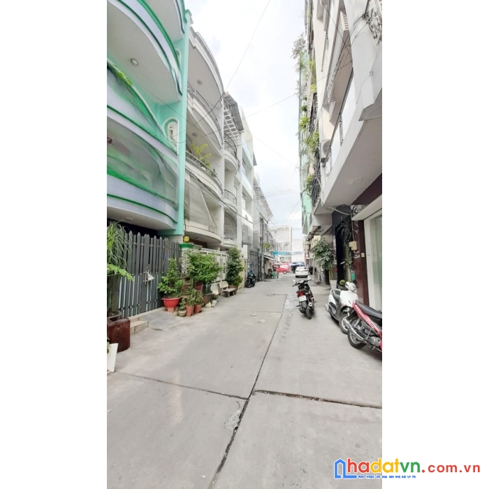 Nhà 3 tầng đường bùi minh trực p6q8. giá 3,98 tỷtl