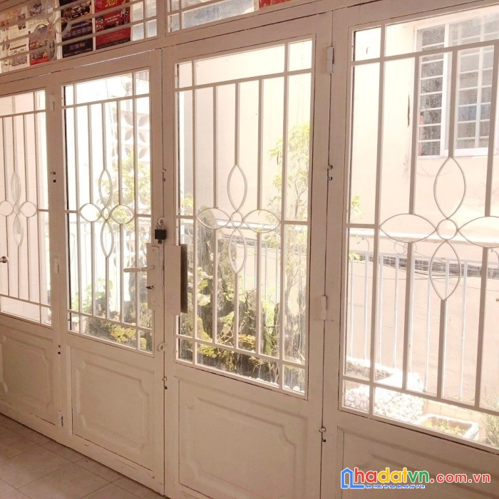 Nhà bán căn góc 2 tầng hẻm thông cao xuân dục p12q8 - giá : 4 tỷ