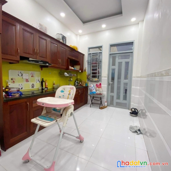 Bán nhà chợ phan văn trị bình thạnh. 55m2, 4tầng, 5pn. chỉ 5.x tỷ