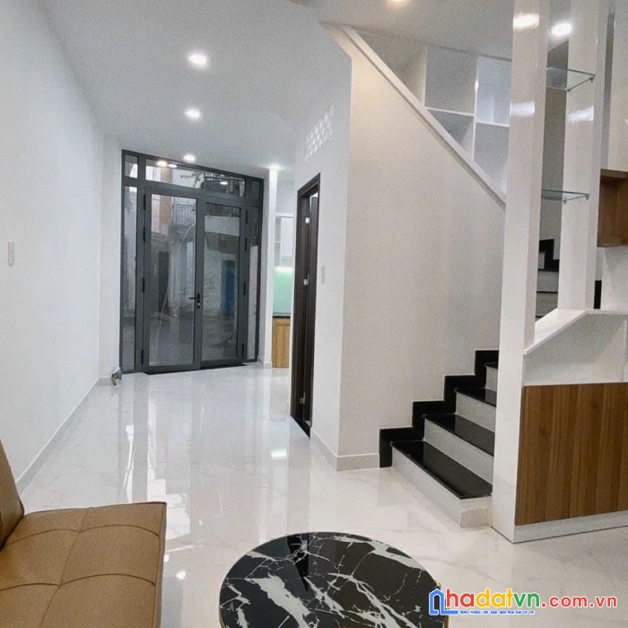 Nhà mới đẹp - dt 38.1m2 sổ vuông - hxh - hai mặt hẻm - nội thất xinh xắn 1t1l 2pn