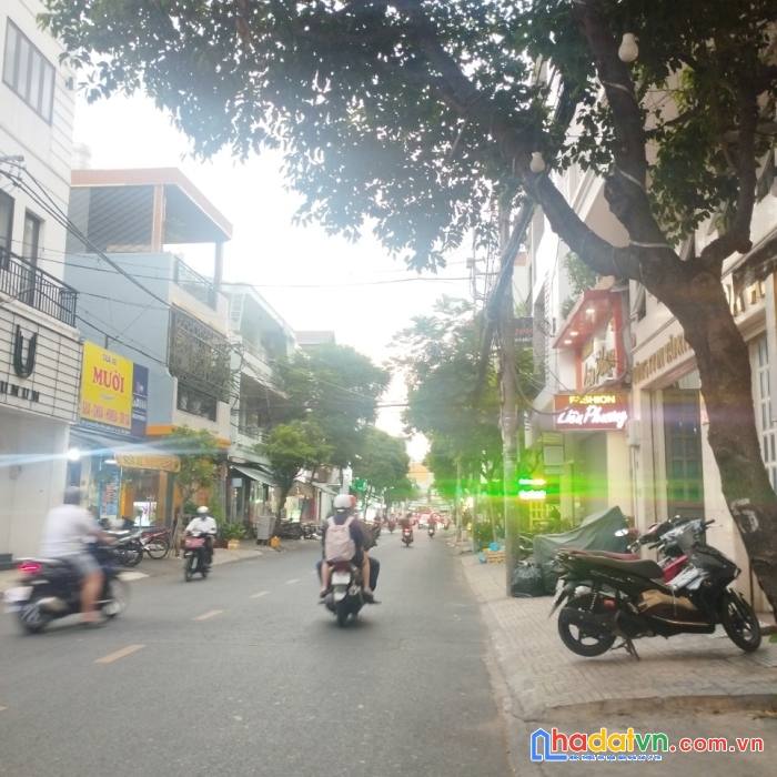 Hiếm bán nhà bầu cát - 50m2 - hxh thông - 4 tầng