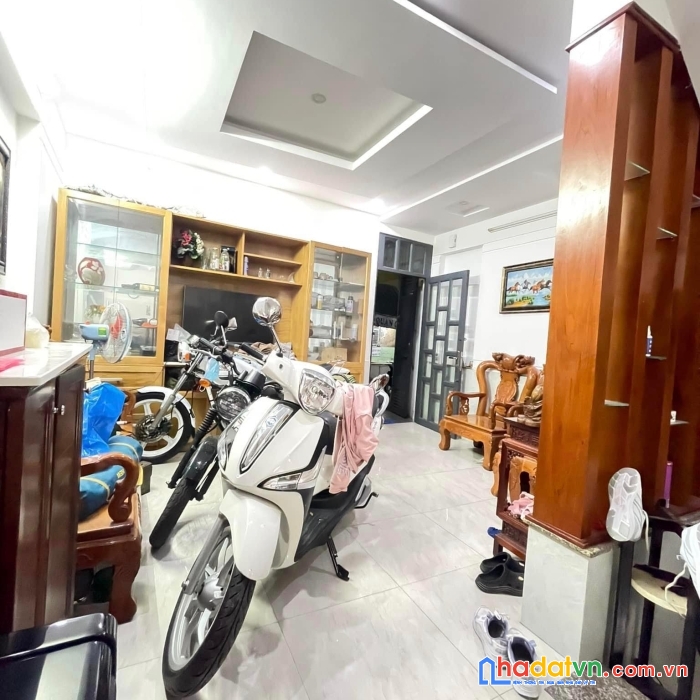 Hiếm bán nhà bầu cát - 50m2 - hxh thông - 4 tầng