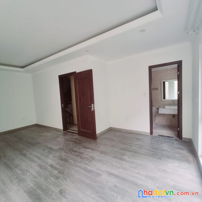 Bán nhà láng hạ nhà đẹp lô góc 20m ra ô tô ngõ ba gác 42m 5ty1
