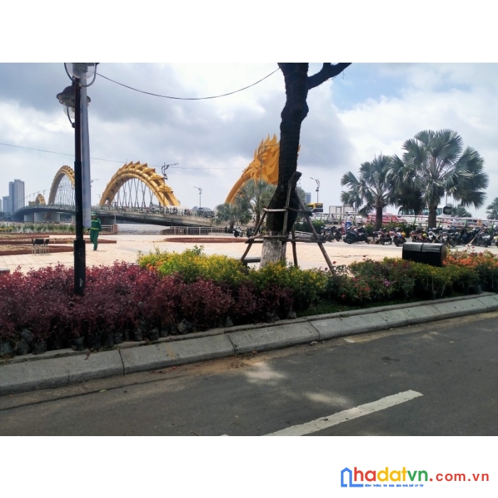Nhà nguyễn văn linh thẳng 50m ra mt, đi bộ ra cầu rồng, hơn 3 tỷnhỏ