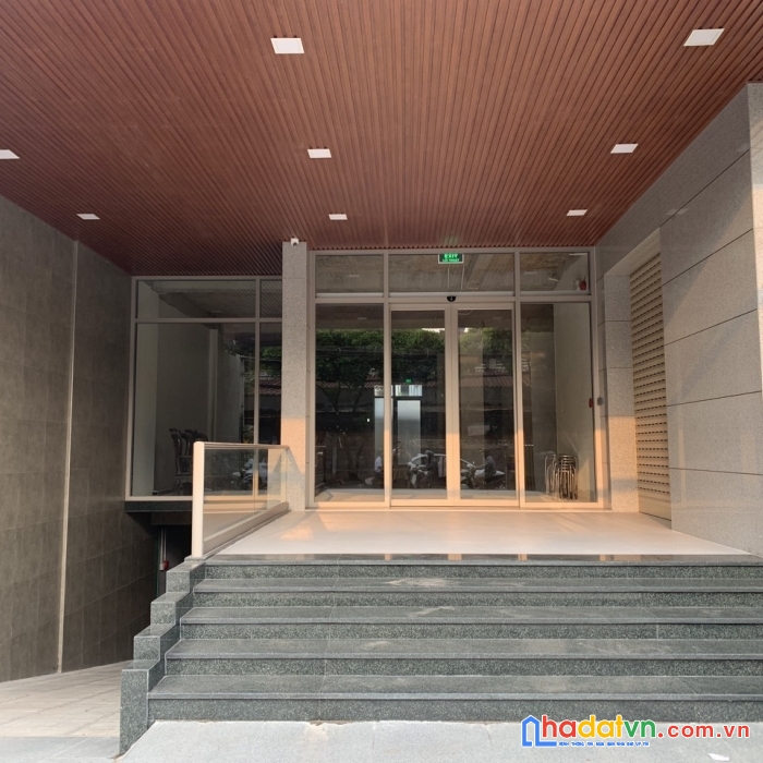 Cho thuê tòa nhà dương đức hiền 250m2 - 6 tầng gần đại học cn thực phẩm
