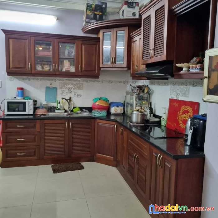 Hơn 6 tỷ có nhà gần chợ lớn 4x14m, 4 tầng, hxh.