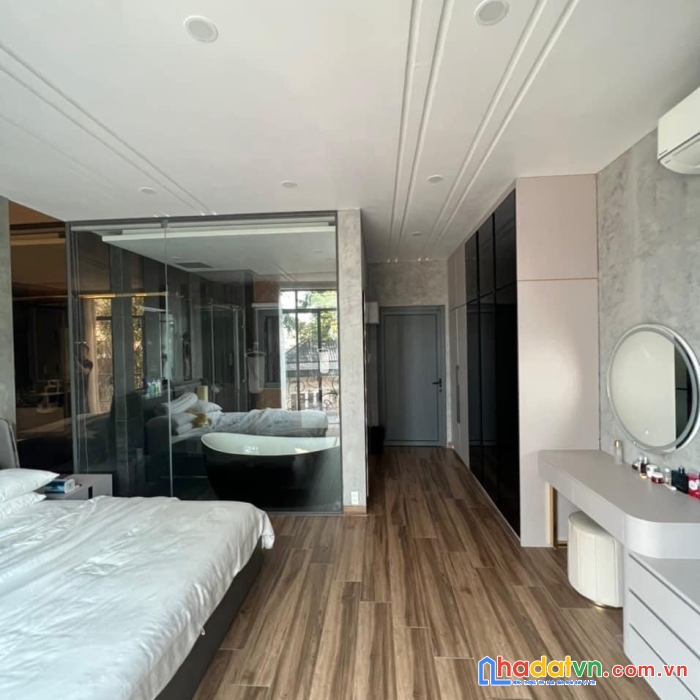 Lô góc 2 mặt tiền ngô gia tư ngay nguyễn tri phương,dt: 4.2x17m, 7t + thang máy, 40.8 tỷ