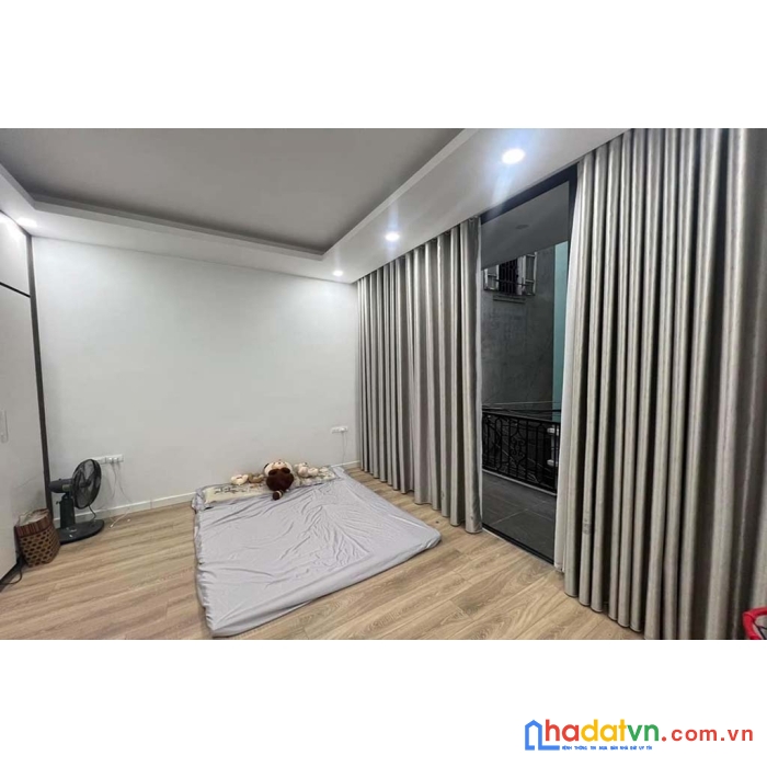 Bán nhà riêng gần phố láng hạ 40m2 x 5t, mt 4.5m, nội thất cao cấp, giá 7 tỷ