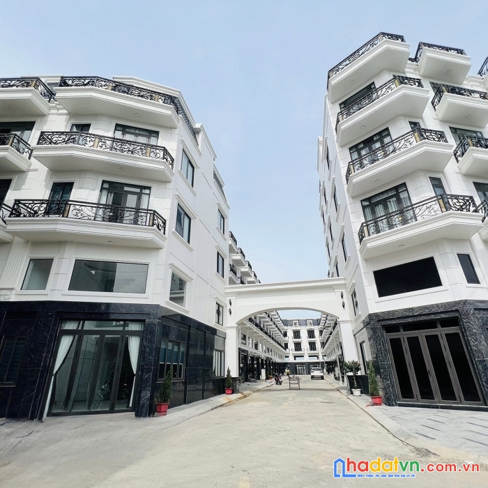 Bán nhà phố liền kề tô ngọc vân quận 12 - chỉ nhỉnh 6 tỷ có nhà mới 100% hxh 8m thiết kế sang